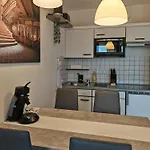 Gaestewohnung Und Service-apartment Hermsdorf Apartment