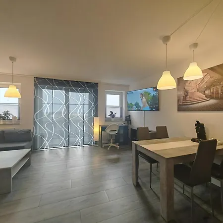 Gaestewohnung Und Service-apartment Hermsdorf Apartment *